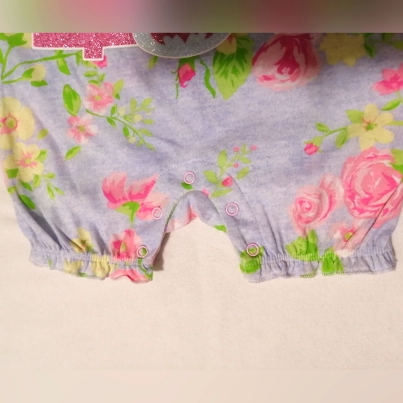 🔥SALE🔥 Supergirl Superhero Baby Girls Onesie Bodysuit NWT Size 0-3 Months - Picture 3 of 6